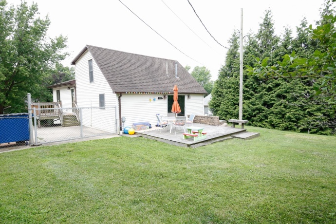 910 Stoney Point, DIXON, Illinois 61021, 4 Bedrooms Bedrooms, ,2 BathroomsBathrooms,House,For Sale,Stoney Point,202603920