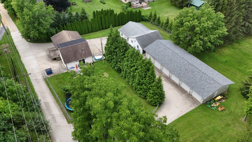 910 Stoney Point, DIXON, Illinois 61021, 4 Bedrooms Bedrooms, ,2 BathroomsBathrooms,House,For Sale,Stoney Point,202603920