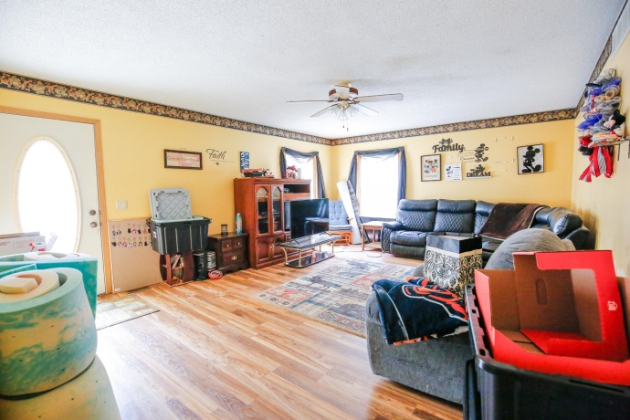 910 Stoney Point, DIXON, Illinois 61021, 4 Bedrooms Bedrooms, ,2 BathroomsBathrooms,House,For Sale,Stoney Point,202603920