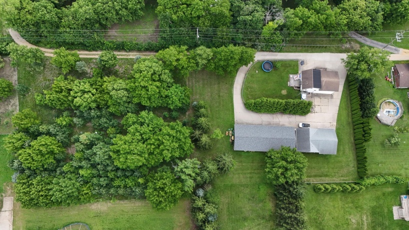 910 Stoney Point, DIXON, Illinois 61021, 4 Bedrooms Bedrooms, ,2 BathroomsBathrooms,House,For Sale,Stoney Point,202603920