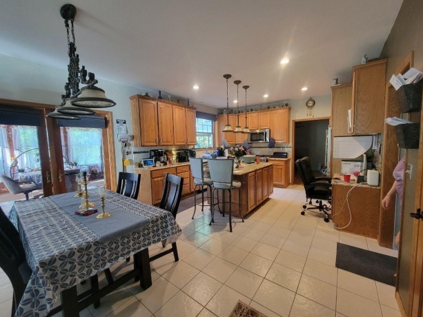 2601 Windflower, Peoria, Illinois 61615, 5 Bedrooms Bedrooms, ,4 BathroomsBathrooms,House,For Sale,Windflower,202603923