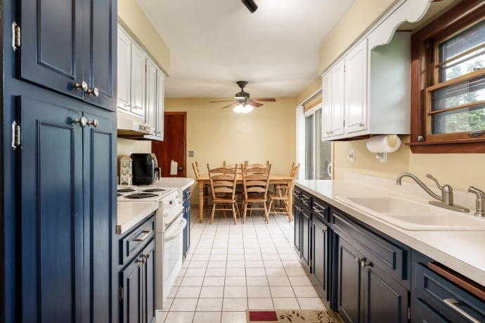 526 RIVERSIDE, LOVES PARK, Illinois 61111, 2 Bedrooms Bedrooms, ,1 BathroomBathrooms,House,For Sale,RIVERSIDE,202603925