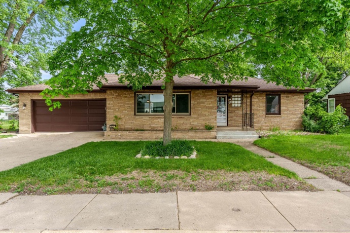 526 RIVERSIDE, LOVES PARK, Illinois 61111, 2 Bedrooms Bedrooms, ,1 BathroomBathrooms,House,For Sale,RIVERSIDE,202603925