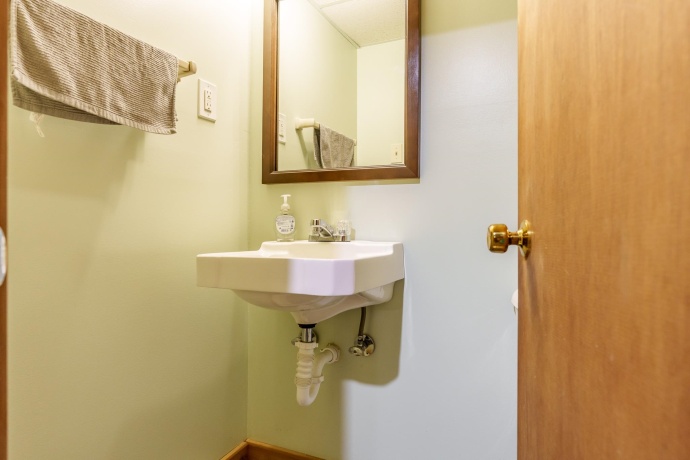526 RIVERSIDE, LOVES PARK, Illinois 61111, 2 Bedrooms Bedrooms, ,1 BathroomBathrooms,House,For Sale,RIVERSIDE,202603925