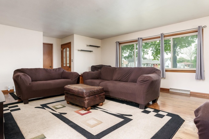 526 RIVERSIDE, LOVES PARK, Illinois 61111, 2 Bedrooms Bedrooms, ,1 BathroomBathrooms,House,For Sale,RIVERSIDE,202603925