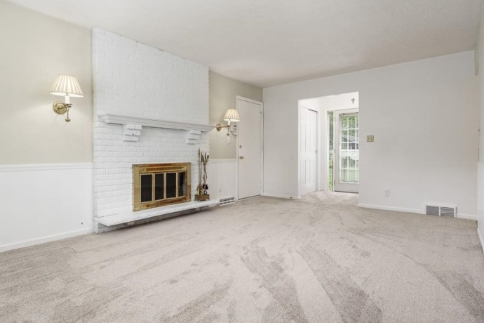 5792 HADDON, ROCKFORD, Illinois 61114, 4 Bedrooms Bedrooms, ,2 BathroomsBathrooms,House,For Sale,HADDON,202603927