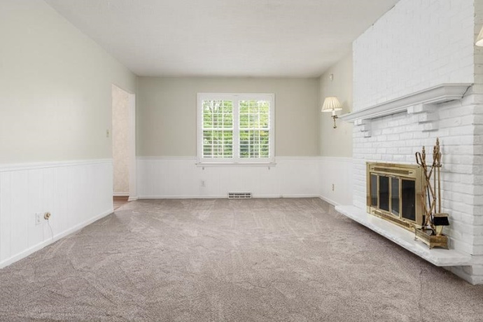 5792 HADDON, ROCKFORD, Illinois 61114, 4 Bedrooms Bedrooms, ,2 BathroomsBathrooms,House,For Sale,HADDON,202603927