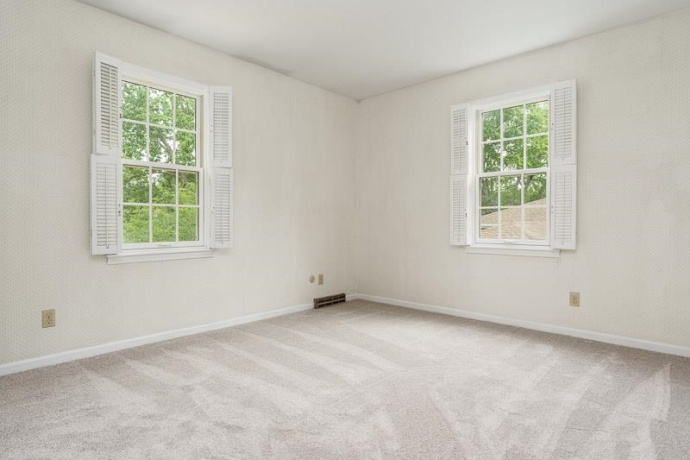 5792 HADDON, ROCKFORD, Illinois 61114, 4 Bedrooms Bedrooms, ,2 BathroomsBathrooms,House,For Sale,HADDON,202603927