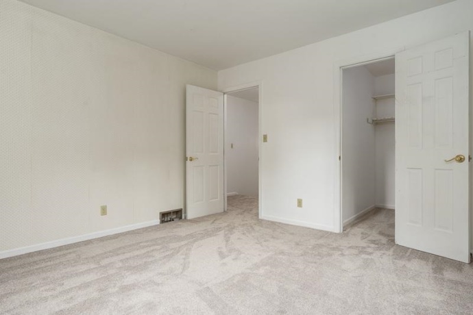 5792 HADDON, ROCKFORD, Illinois 61114, 4 Bedrooms Bedrooms, ,2 BathroomsBathrooms,House,For Sale,HADDON,202603927