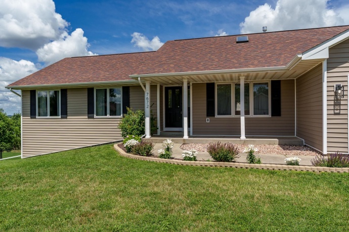 7672 Hawks, MACHESNEY PARK, Illinois 61115, 3 Bedrooms Bedrooms, ,2 BathroomsBathrooms,House,For Sale,Hawks,202603928