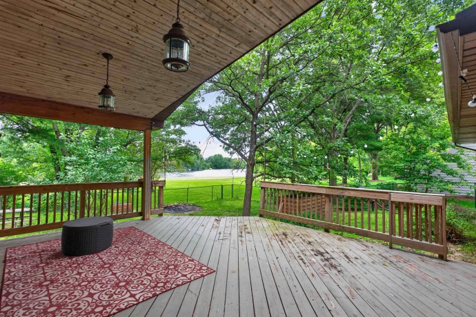 1006 White Pine, DIXON, Illinois 61021, 3 Bedrooms Bedrooms, ,2 BathroomsBathrooms,House,For Sale,White Pine,202603930