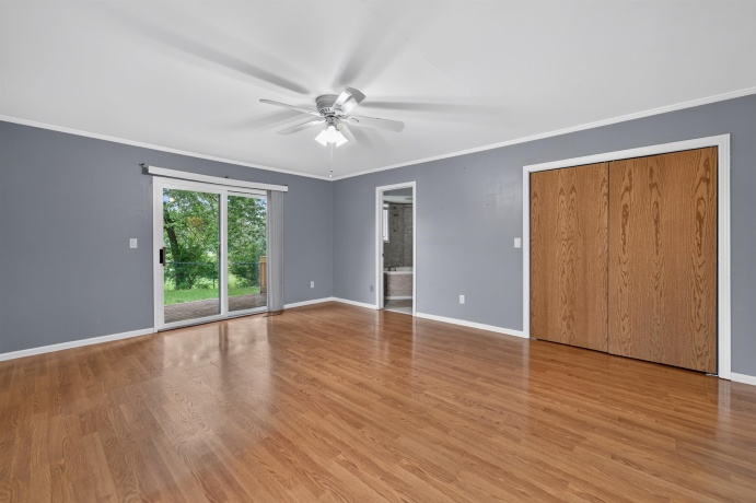 1006 White Pine, DIXON, Illinois 61021, 3 Bedrooms Bedrooms, ,2 BathroomsBathrooms,House,For Sale,White Pine,202603930