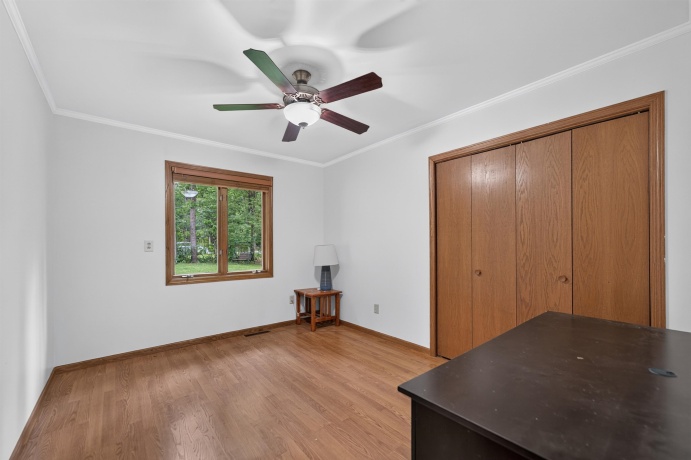 1006 White Pine, DIXON, Illinois 61021, 3 Bedrooms Bedrooms, ,2 BathroomsBathrooms,House,For Sale,White Pine,202603930