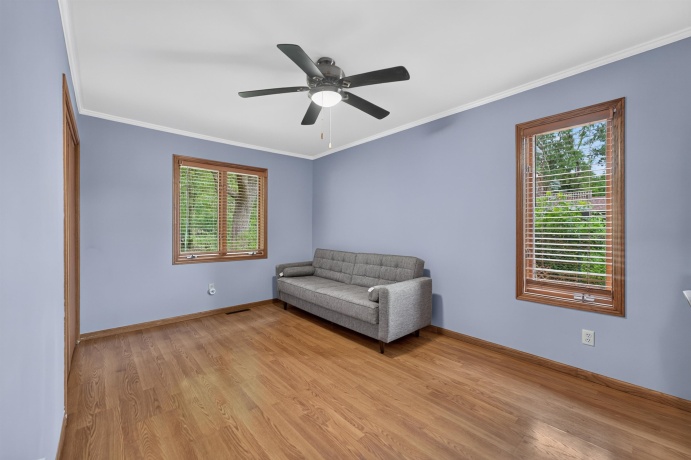 1006 White Pine, DIXON, Illinois 61021, 3 Bedrooms Bedrooms, ,2 BathroomsBathrooms,House,For Sale,White Pine,202603930