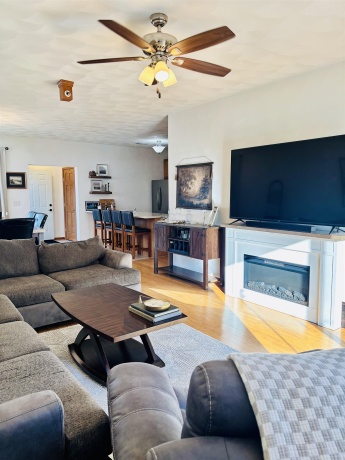 10164 Monarch, ROSCOE, Illinois 61073, 2 Bedrooms Bedrooms, ,2 BathroomsBathrooms,Condominium,For Sale,Monarch,202603937