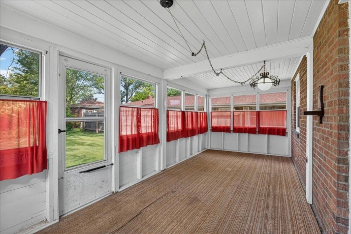 911 21st, ROCKFORD, Illinois 61108, 3 Bedrooms Bedrooms, ,1 BathroomBathrooms,House,For Sale,21st,202603938