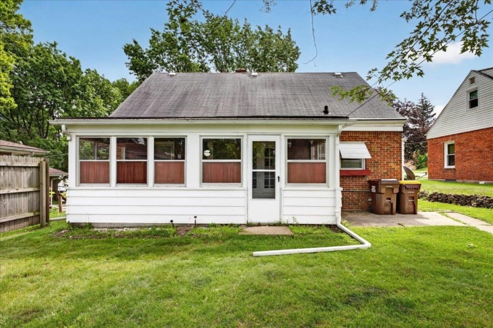 911 21st, ROCKFORD, Illinois 61108, 3 Bedrooms Bedrooms, ,1 BathroomBathrooms,House,For Sale,21st,202603938