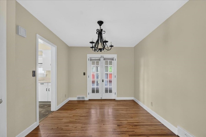 911 21st, ROCKFORD, Illinois 61108, 3 Bedrooms Bedrooms, ,1 BathroomBathrooms,House,For Sale,21st,202603938