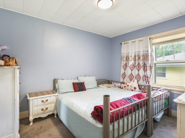 1247 Logan, FREEPORT, Illinois 61032, 4 Bedrooms Bedrooms, ,2 BathroomsBathrooms,House,For Sale,Logan,202603939