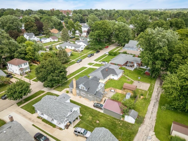 1247 Logan, FREEPORT, Illinois 61032, 4 Bedrooms Bedrooms, ,2 BathroomsBathrooms,House,For Sale,Logan,202603939