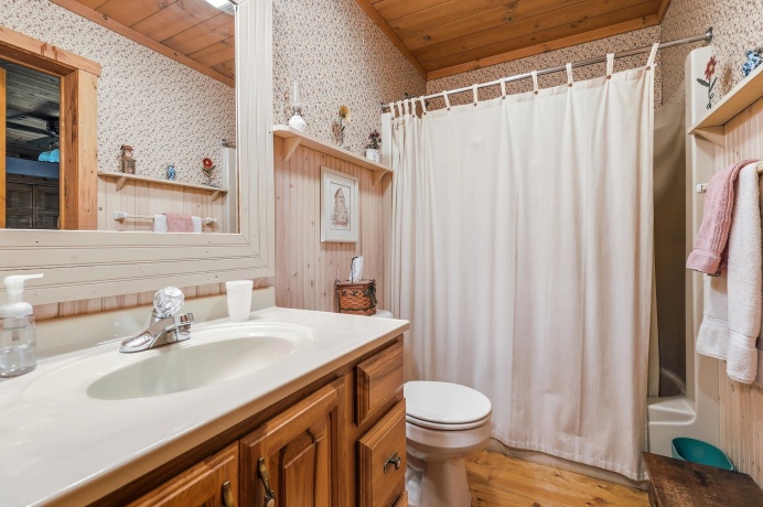 8790 Gamble Hill, HANOVER, Illinois 61041, 4 Bedrooms Bedrooms, ,3 BathroomsBathrooms,House,For Sale,Gamble Hill,202603942