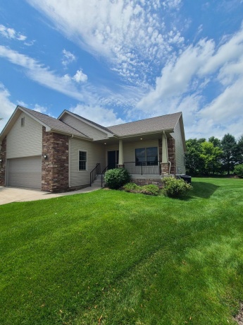 15528 white oak, SOUTH BELOIT, Illinois 61080, 2 Bedrooms Bedrooms, ,3 BathroomsBathrooms,House,For Sale,white oak,202603943