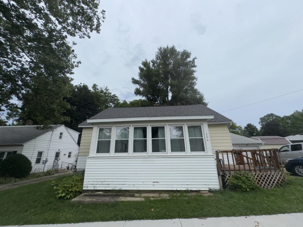 206 Main, MOUNT MORRIS, Illinois 61054, 3 Bedrooms Bedrooms, ,1 BathroomBathrooms,House,For Sale,Main,202603944