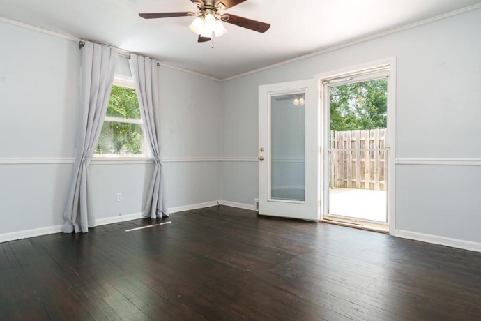 1016 Luther, ROCKFORD, Illinois 61107, 3 Bedrooms Bedrooms, ,1 BathroomBathrooms,House,For Sale,Luther,202603945
