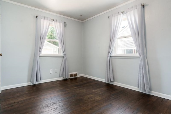 1016 Luther, ROCKFORD, Illinois 61107, 3 Bedrooms Bedrooms, ,1 BathroomBathrooms,House,For Sale,Luther,202603945