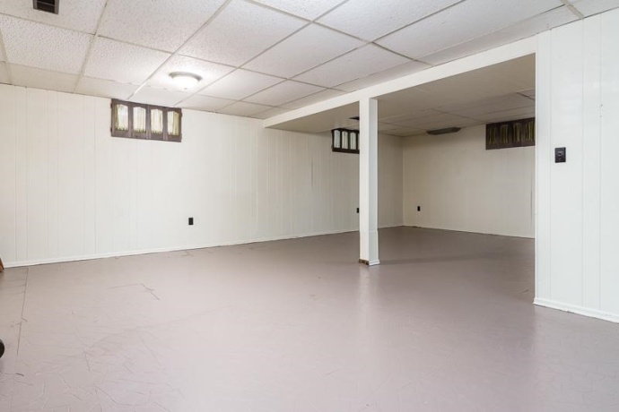 1016 Luther, ROCKFORD, Illinois 61107, 3 Bedrooms Bedrooms, ,1 BathroomBathrooms,House,For Sale,Luther,202603945