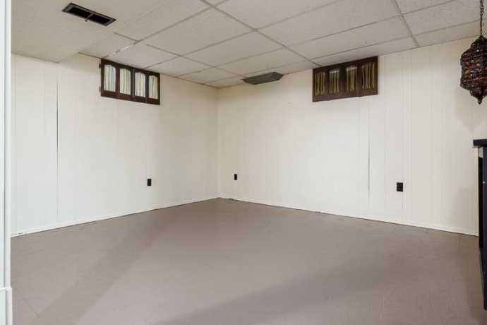 1016 Luther, ROCKFORD, Illinois 61107, 3 Bedrooms Bedrooms, ,1 BathroomBathrooms,House,For Sale,Luther,202603945
