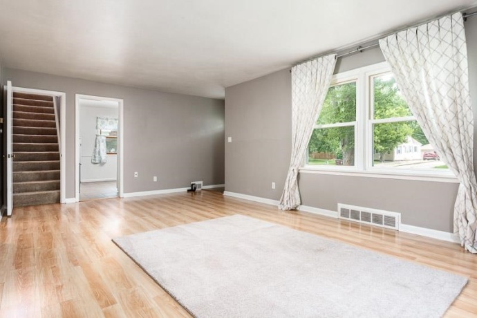 1016 Luther, ROCKFORD, Illinois 61107, 3 Bedrooms Bedrooms, ,1 BathroomBathrooms,House,For Sale,Luther,202603945