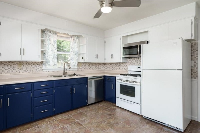 1016 Luther, ROCKFORD, Illinois 61107, 3 Bedrooms Bedrooms, ,1 BathroomBathrooms,House,For Sale,Luther,202603945