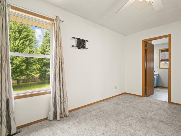 2949 Langstone, ROCKFORD, Illinois 61109, 3 Bedrooms Bedrooms, ,1 BathroomBathrooms,House,For Sale,Langstone,202603947
