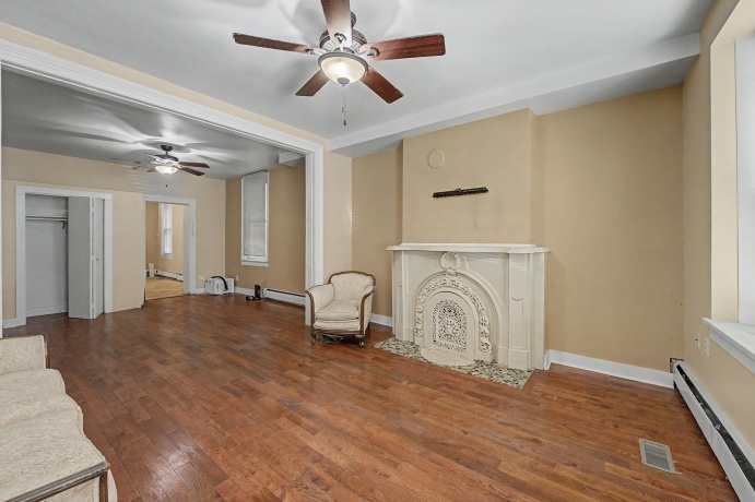 310 Franklin, GALENA, Illinois 61036, ,3 - 4 Units,For Sale,Franklin,202603948