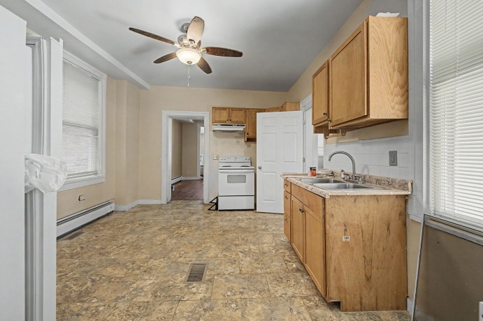 310 Franklin, GALENA, Illinois 61036, ,3 - 4 Units,For Sale,Franklin,202603948