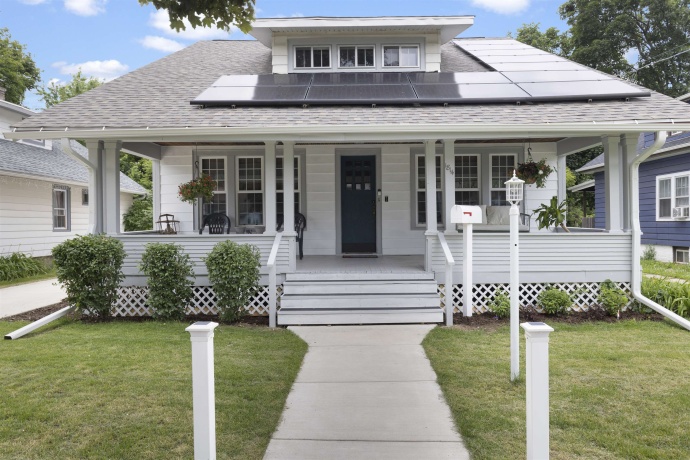 1814 Latham, ROCKFORD, Illinois 61103, 4 Bedrooms Bedrooms, ,2 BathroomsBathrooms,House,For Sale,Latham,202603950