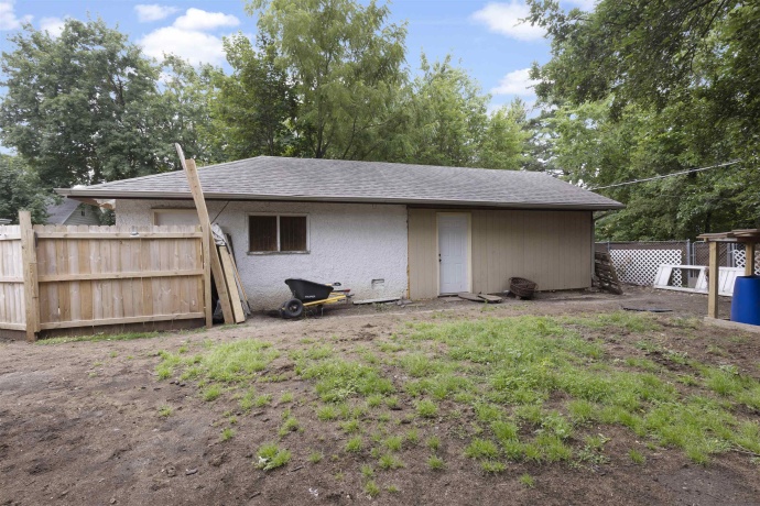 1814 Latham, ROCKFORD, Illinois 61103, 4 Bedrooms Bedrooms, ,2 BathroomsBathrooms,House,For Sale,Latham,202603950