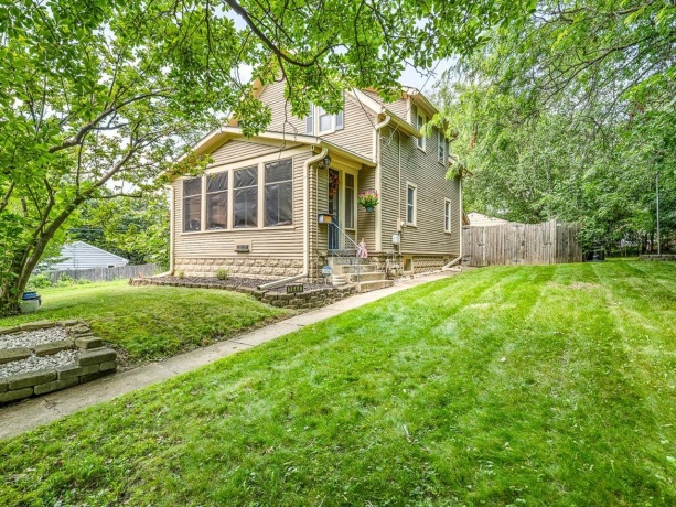 1644 Oakes, ROCKFORD, Illinois 61107, 3 Bedrooms Bedrooms, ,1 BathroomBathrooms,House,For Sale,Oakes,202603951