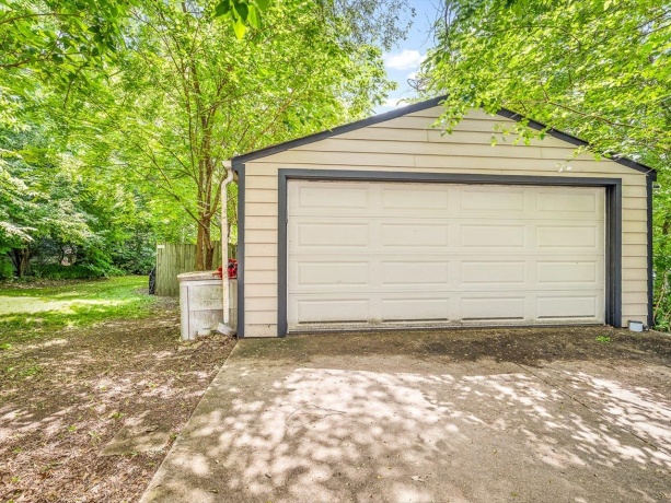 1644 Oakes, ROCKFORD, Illinois 61107, 3 Bedrooms Bedrooms, ,1 BathroomBathrooms,House,For Sale,Oakes,202603951