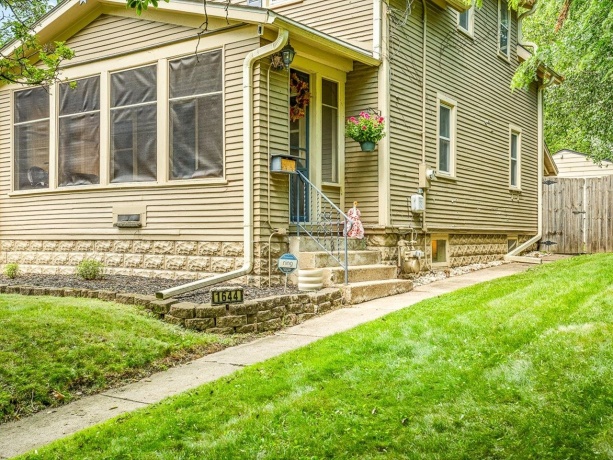 1644 Oakes, ROCKFORD, Illinois 61107, 3 Bedrooms Bedrooms, ,1 BathroomBathrooms,House,For Sale,Oakes,202603951