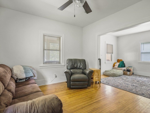 1644 Oakes, ROCKFORD, Illinois 61107, 3 Bedrooms Bedrooms, ,1 BathroomBathrooms,House,For Sale,Oakes,202603951