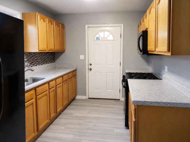 946 North, ROCKFORD, Illinois 61103, 3 Bedrooms Bedrooms, ,2 BathroomsBathrooms,House,For Sale,North,202603414