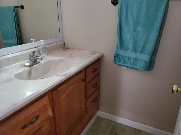 946 North, ROCKFORD, Illinois 61103, 3 Bedrooms Bedrooms, ,2 BathroomsBathrooms,House,For Sale,North,202603414