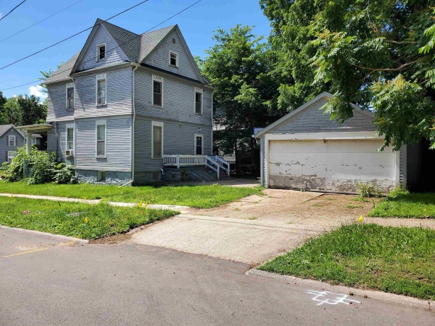 946 North, ROCKFORD, Illinois 61103, 3 Bedrooms Bedrooms, ,2 BathroomsBathrooms,House,For Sale,North,202603414
