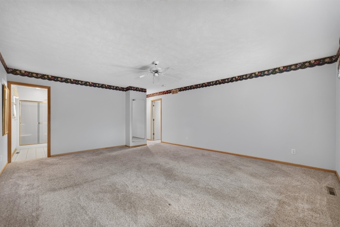 6207 CARRIAGE GREEN, ROCKFORD, Illinois 61108, 2 Bedrooms Bedrooms, ,2 BathroomsBathrooms,Condominium,For Sale,CARRIAGE GREEN,202603956