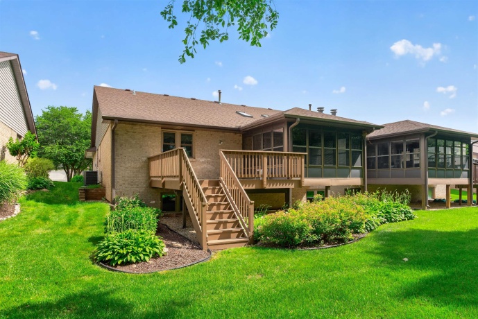 6207 CARRIAGE GREEN, ROCKFORD, Illinois 61108, 2 Bedrooms Bedrooms, ,2 BathroomsBathrooms,Condominium,For Sale,CARRIAGE GREEN,202603956