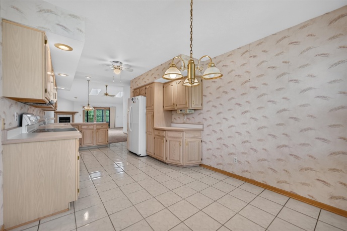 6207 CARRIAGE GREEN, ROCKFORD, Illinois 61108, 2 Bedrooms Bedrooms, ,2 BathroomsBathrooms,Condominium,For Sale,CARRIAGE GREEN,202603956