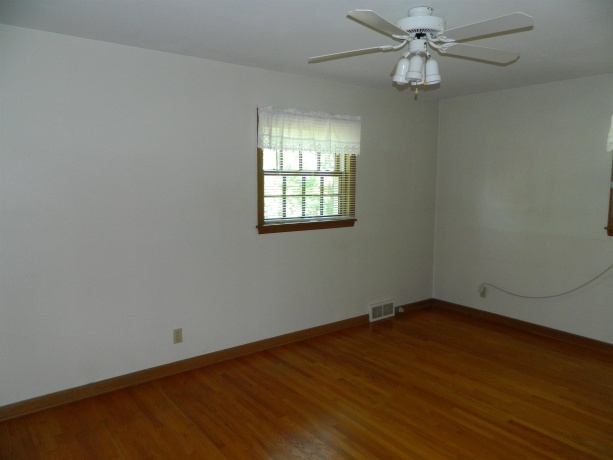 628 BLENHEIM, ROCKFORD, Illinois 61108, 4 Bedrooms Bedrooms, ,1 BathroomBathrooms,House,For Sale,BLENHEIM,202603954