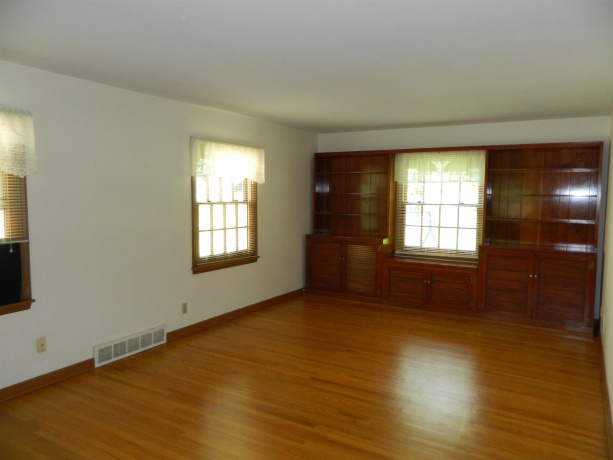 628 BLENHEIM, ROCKFORD, Illinois 61108, 4 Bedrooms Bedrooms, ,1 BathroomBathrooms,House,For Sale,BLENHEIM,202603954